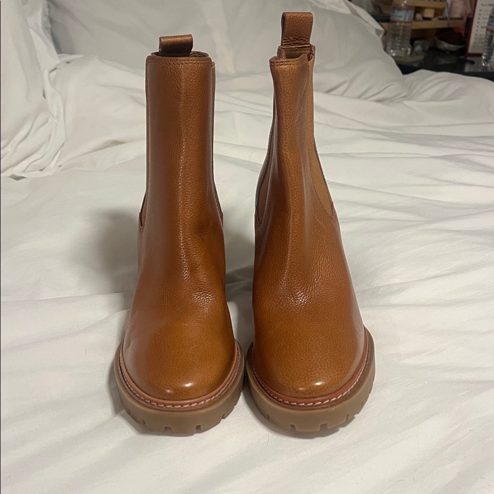 TORY BURCH Carson Lug Sole High Heel Boots Toasted Caramel Size 9.5